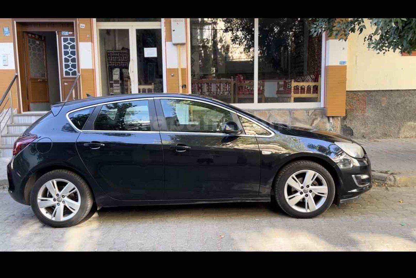 Sahibinden Opel Astra 1.4 T GTC Sport 2015 Model Bingöl 126.000 km Siyah 4