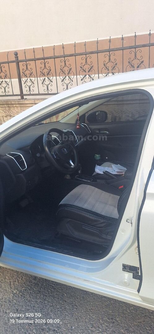 Sahibinden Honda City 1.5 i-VTEC Executive 2024 Model Muş 19.580 km Beyaz 6