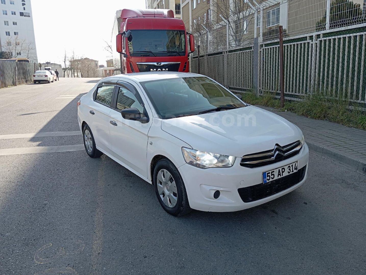 Sahibinden Citroen C-Elysée 1.6 HDi Attraction 2016 Model İstanbul 209.000 km Beyaz 7