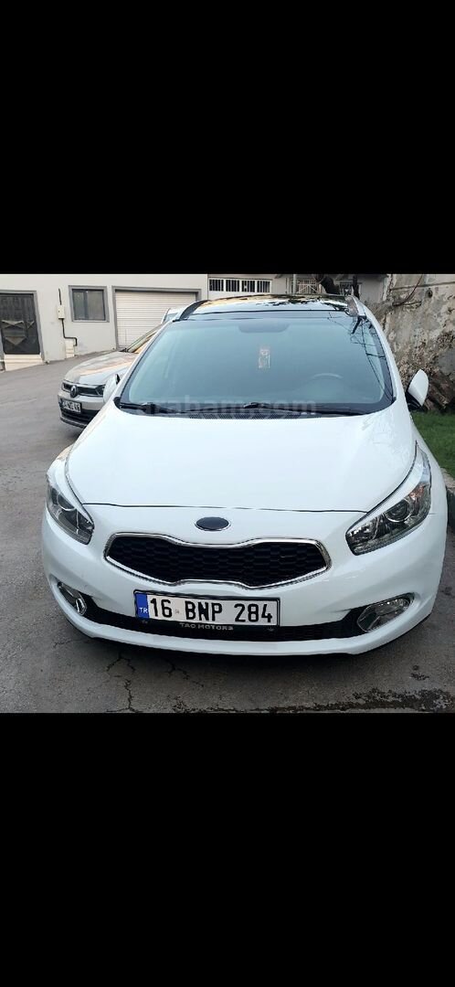 Sahibinden Kia Ceed 1.6 CRDi Concept SW 2013 Model Bursa 219.000 km Beyaz 5