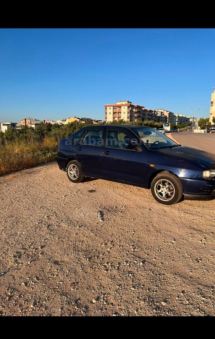 Sahibinden Seat Cordoba 1.4 SXE 1998 Model Bursa 175.000 km Lacivert 3