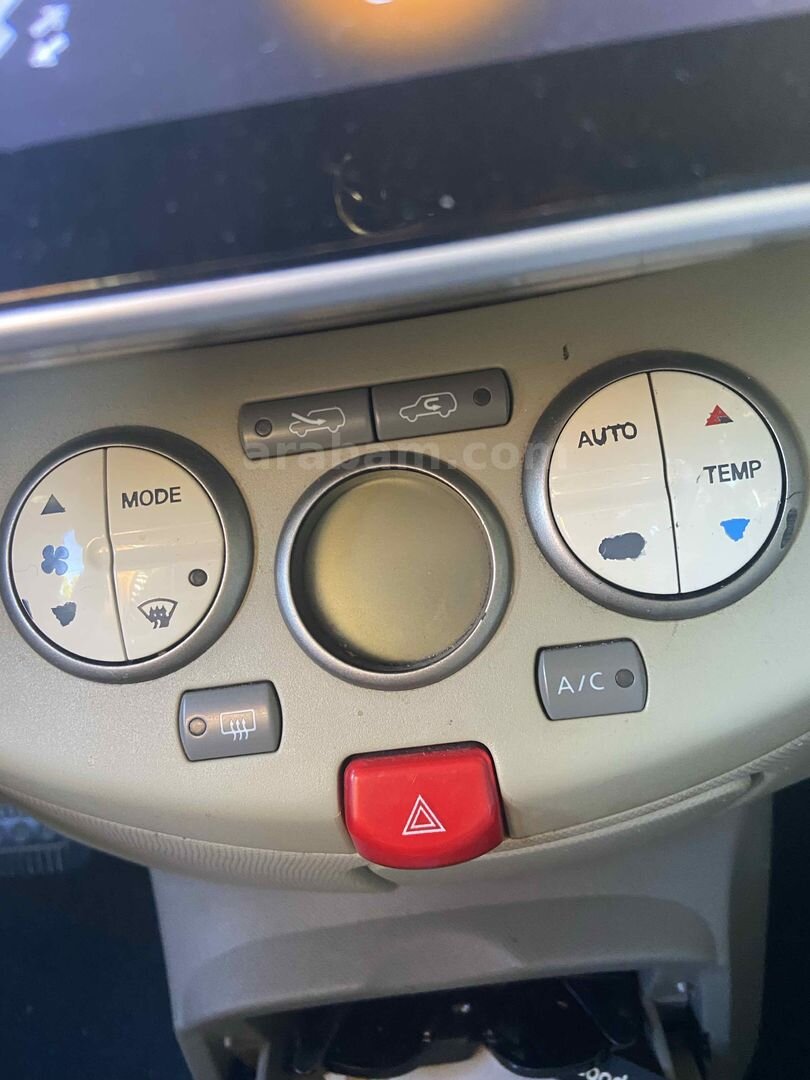 Sahibinden Nissan Micra 1.2 Tekna 2005 Model İstanbul 188.000 km Siyah 6