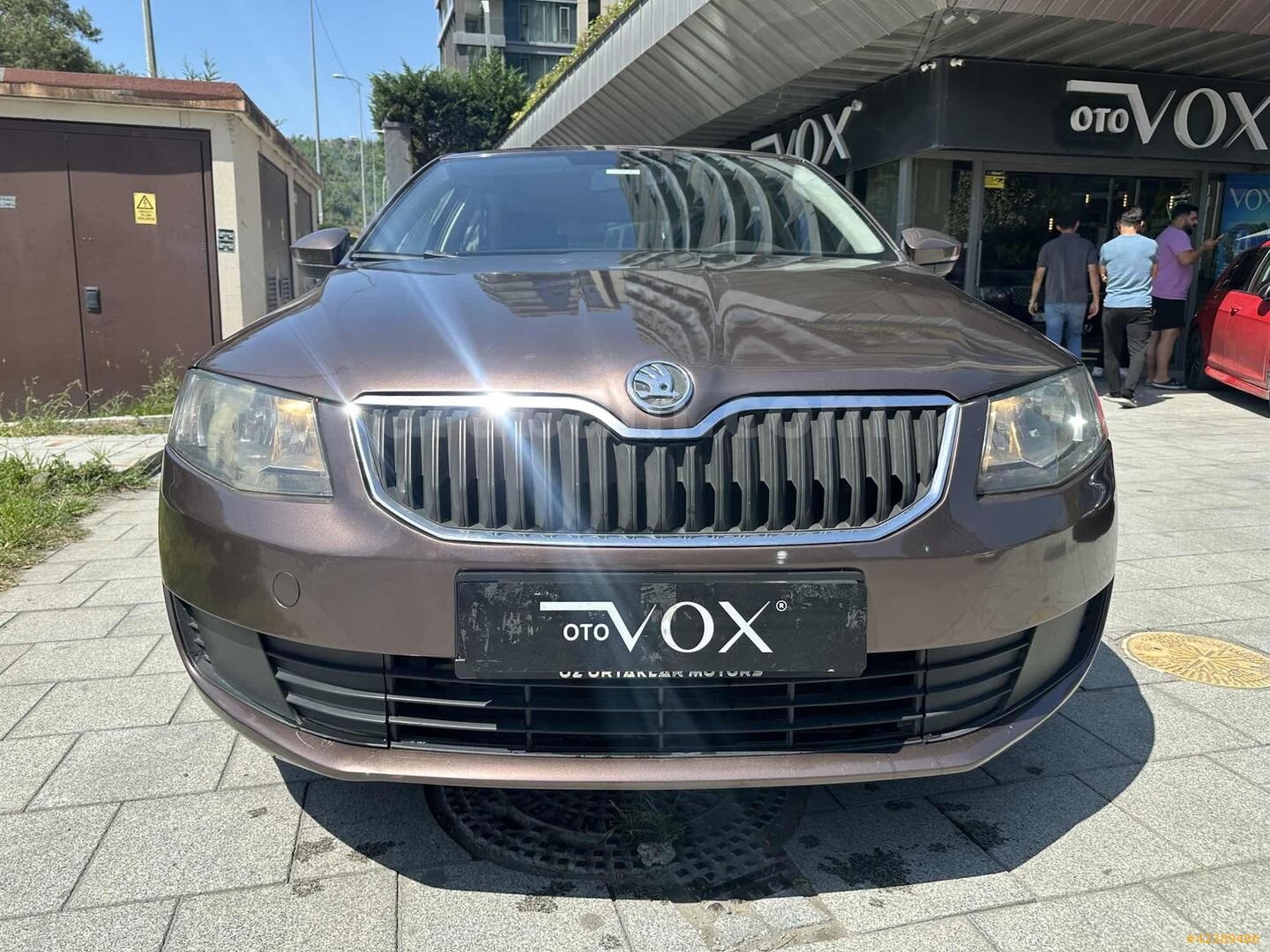 Galeriden Skoda Octavia 1.6 TDI Ambition 2014 Model İstanbul 267.000 km Kahverengi 1