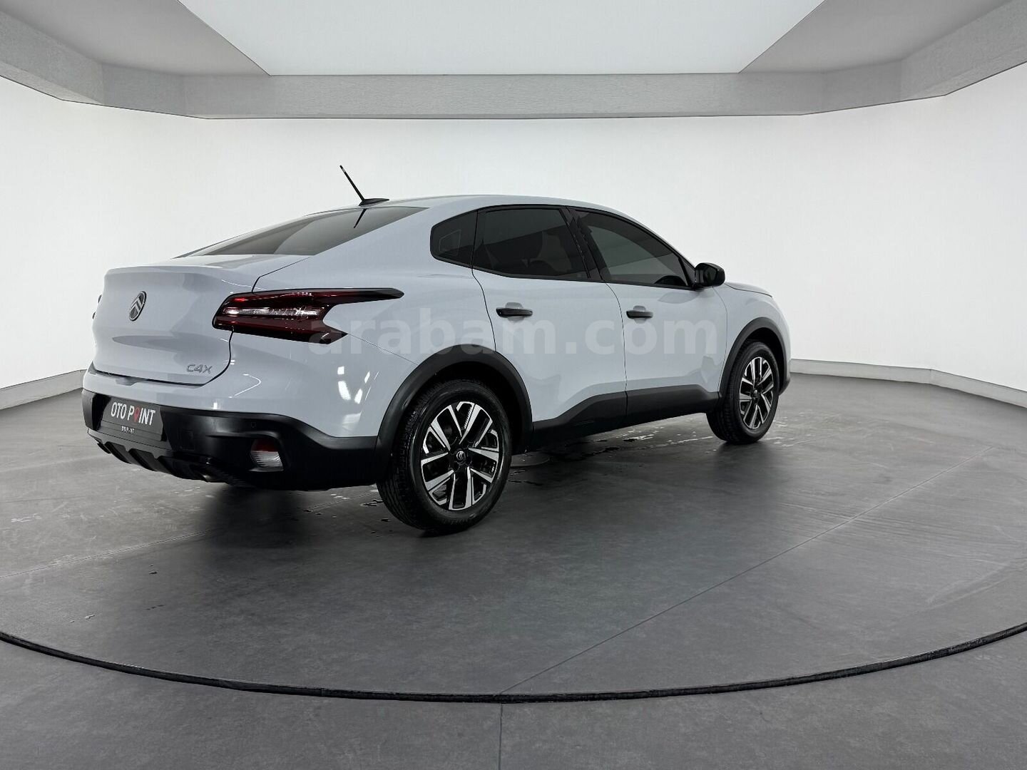 Galeriden Citroen C4 1.2 PureTech You 2025 Model Bursa 10.476 km Beyaz 4