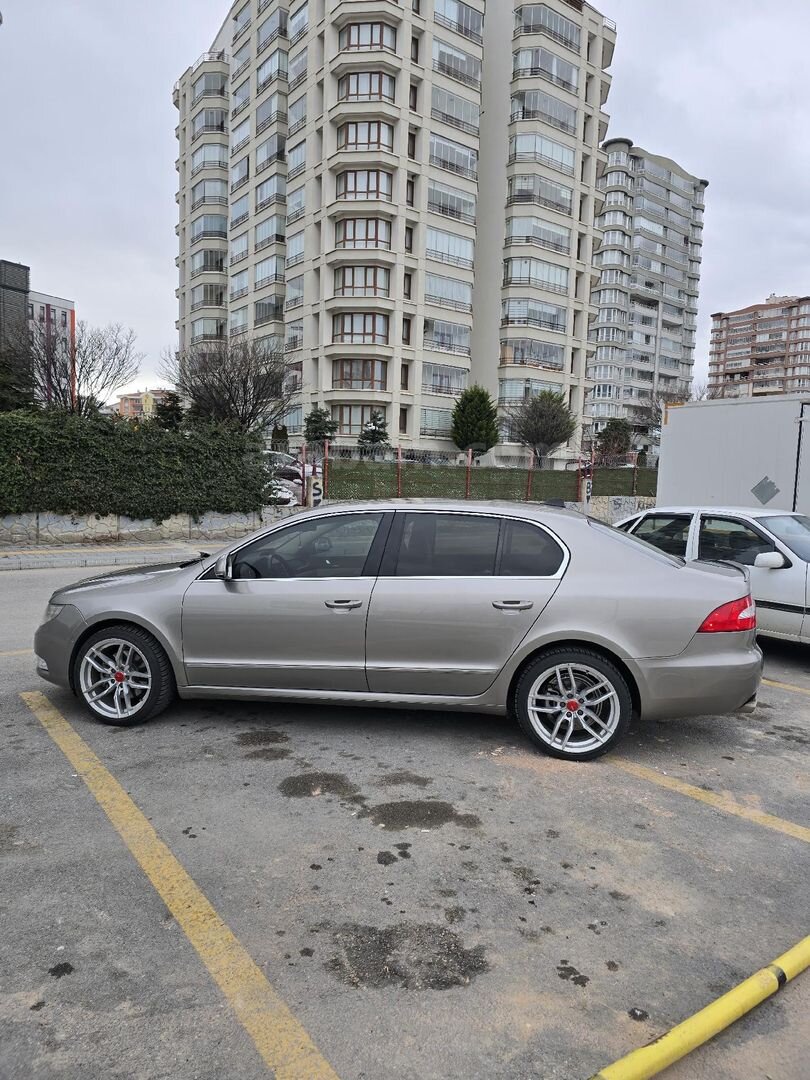 Sahibinden Skoda SuperB 1.4 TSI Elegance 2009 Model Ankara 269.500 km Şampanya 4