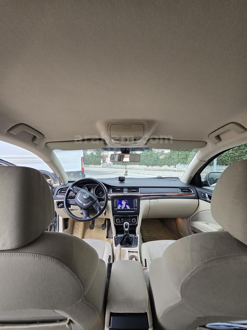 Sahibinden Skoda SuperB 1.4 TSI Elegance 2009 Model Ankara 269.500 km Şampanya 6