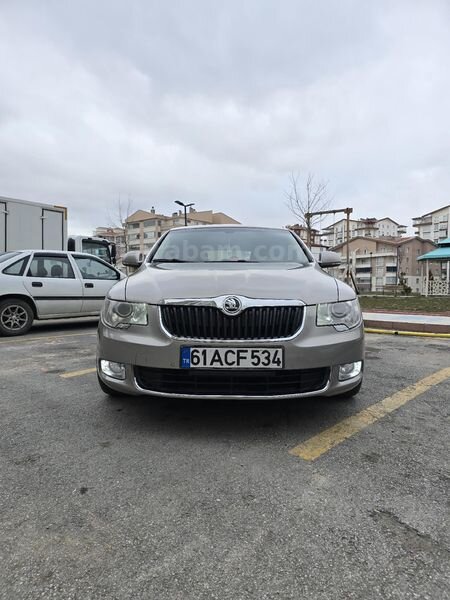Sahibinden Skoda SuperB 1.4 TSI Elegance 2009 Model Ankara 269.500 km Şampanya