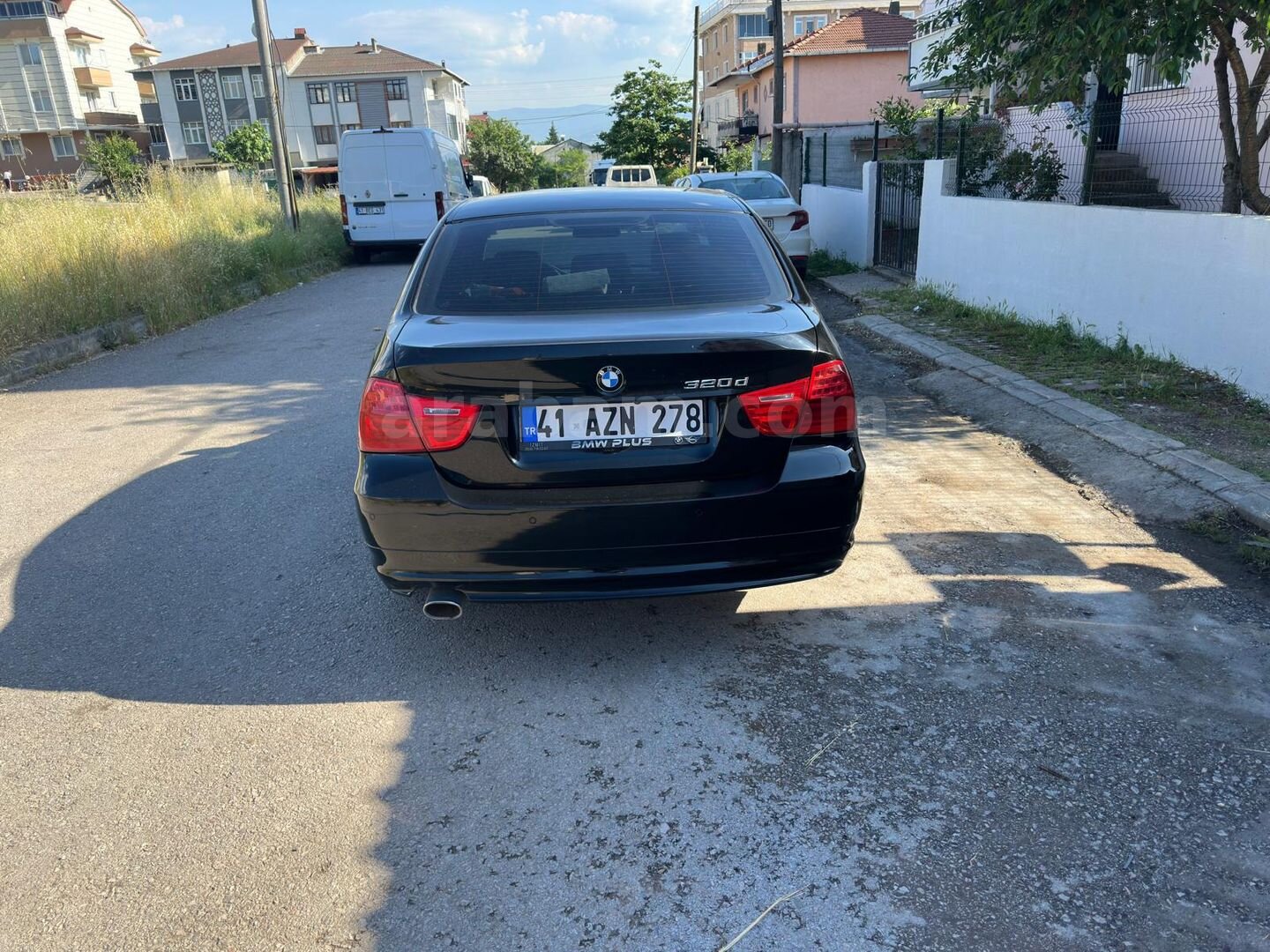 Sahibinden BMW 3 Serisi 320d Comfort 2011 Model Kocaeli 231.700 km Siyah 3