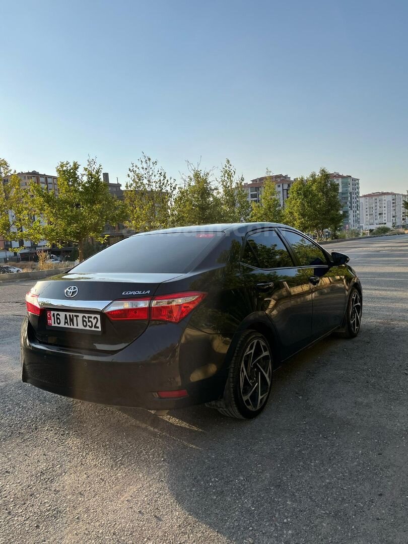 Sahibinden Toyota Corolla 1.33 Life 2016 Model Aksaray 245.000 km Siyah 3