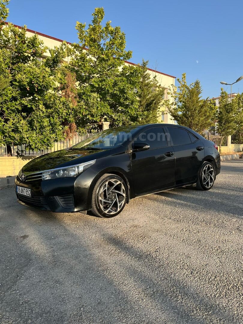 Sahibinden Toyota Corolla 1.33 Life 2016 Model Aksaray 245.000 km Siyah 1