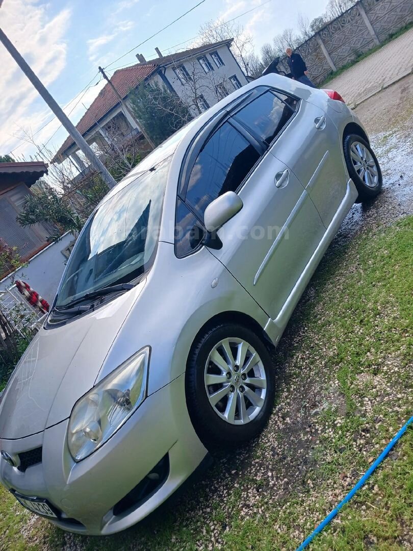 Sahibinden Toyota Auris 1.4 D-4D Elegant 2008 Model Sakarya 278.000 km Gri (Gümüş) 2