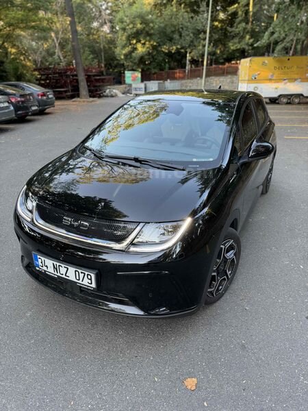 Sahibinden BYD Dolphin Design 2025 Model İstanbul 9.800 km Siyah