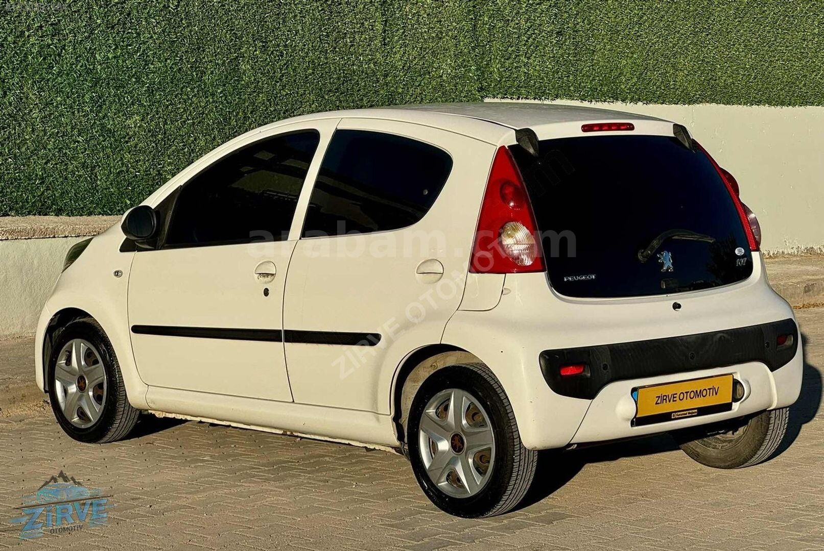Galeriden Peugeot 107 1.0 Trendy 2009 Model Eskişehir 112.000 km Beyaz 6