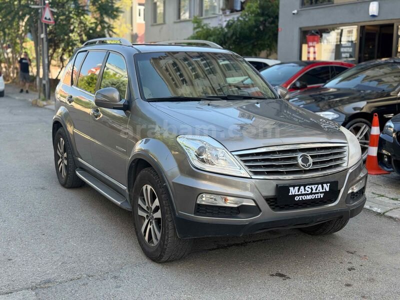 Galeriden KGM SsangYong Rexton 2.0 e-XDI W 4x4 Platinum 2013 Model İstanbul 214.000 km Gri
