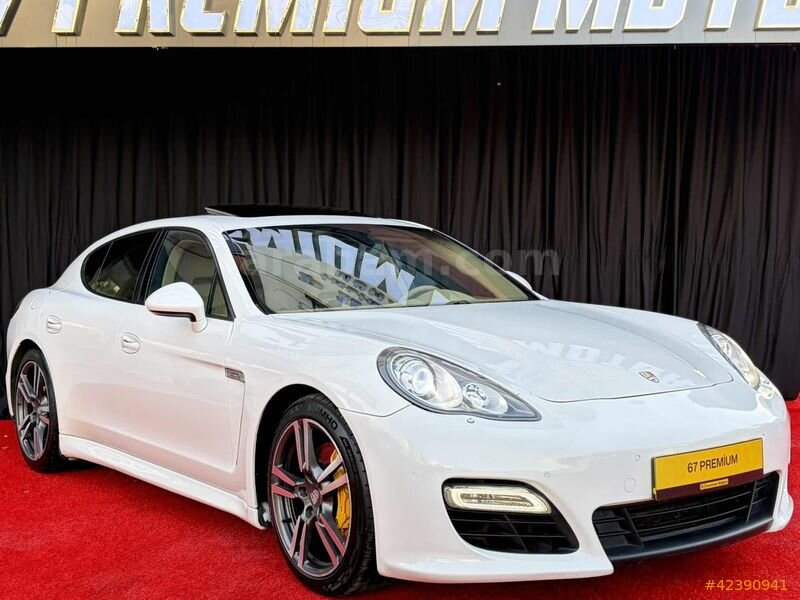 Galeriden Porsche Panamera 4 2011 Model Antalya 245.000 km Beyaz