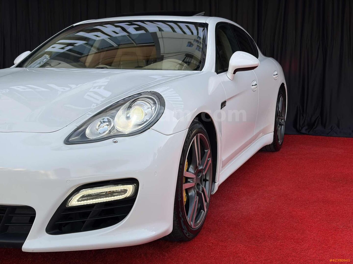 Galeriden Porsche Panamera 4 2011 Model Antalya 245.000 km Beyaz 5