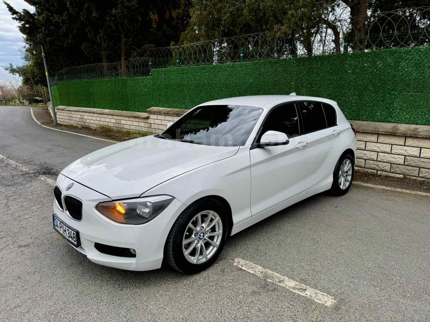 Sahibinden BMW 1 Serisi 116i Standart 2012 Model İstanbul 218.000 km Beyaz 4