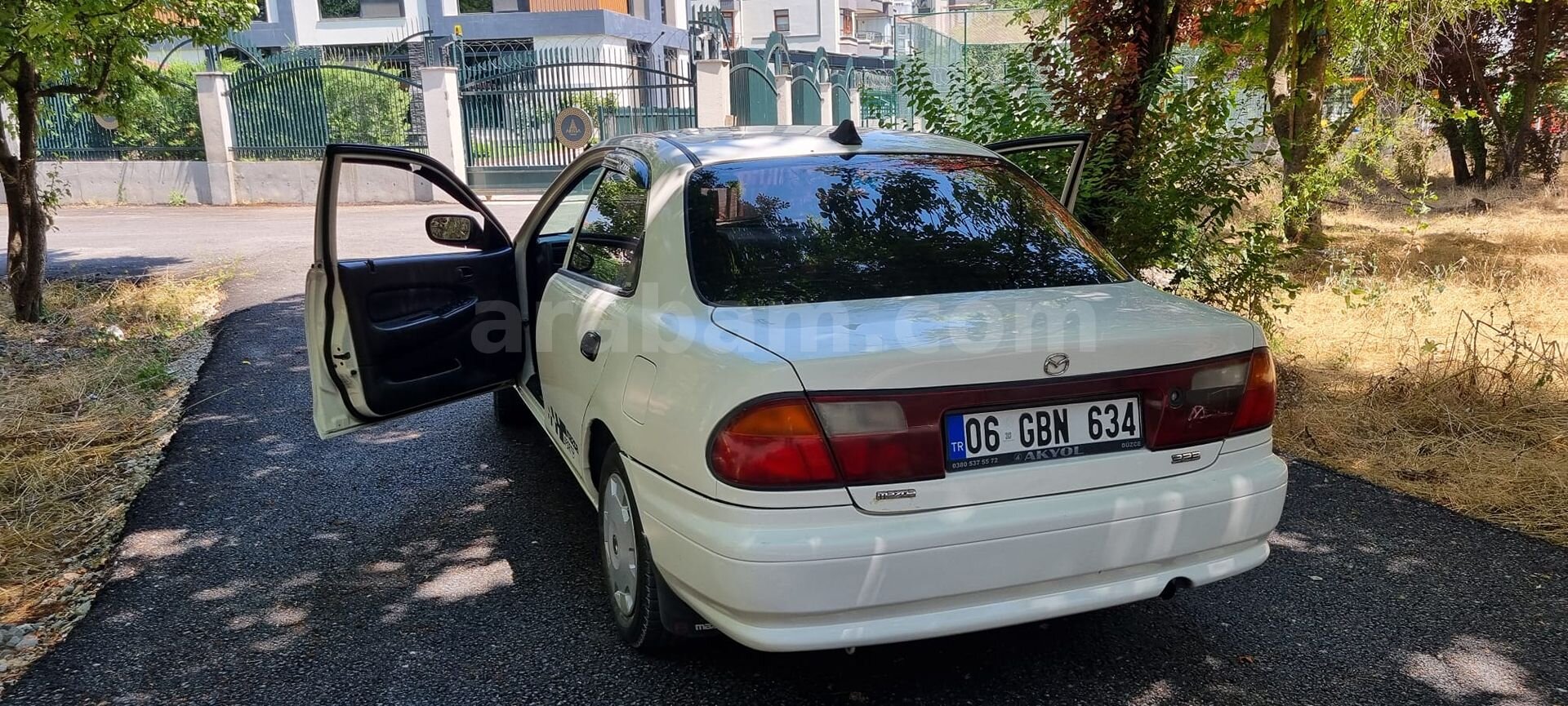 Sahibinden Mazda 323 1.5 Familia 1998 Model Ankara 440.000 km Beyaz 4