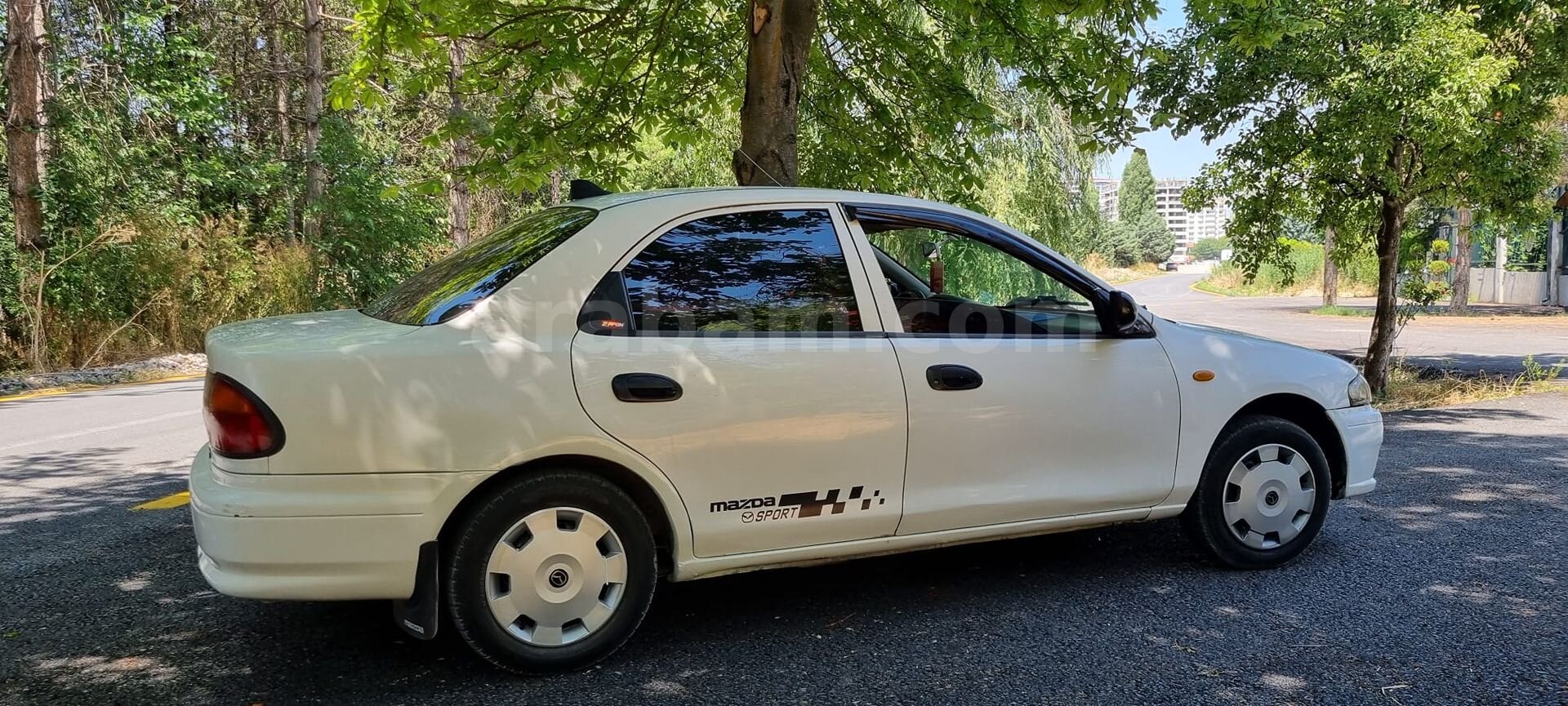 Sahibinden Mazda 323 1.5 Familia 1998 Model Ankara 440.000 km Beyaz 6