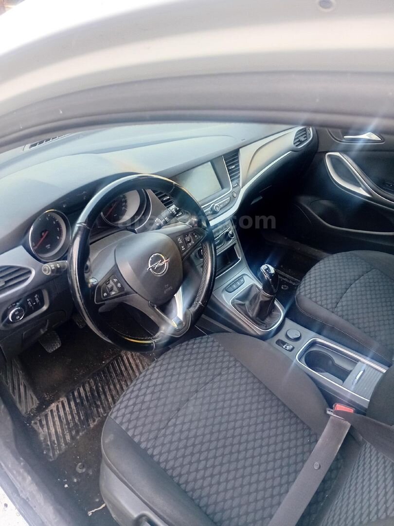 Sahibinden Opel Astra 1.2 T Edition 2020 Model Manisa 70.000 km Beyaz 6