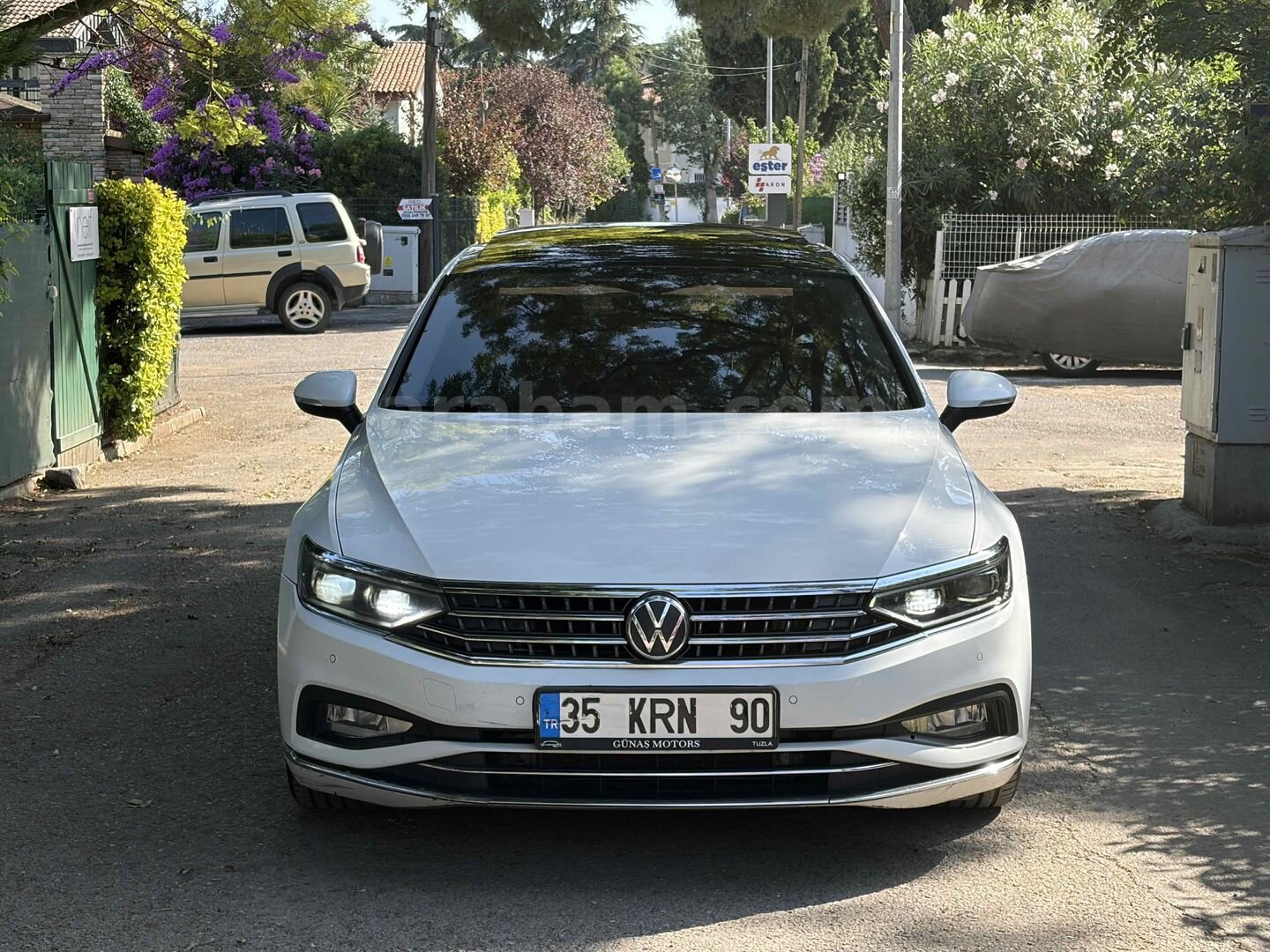 Galeriden Volkswagen Passat 1.5 TSi Elegance 2020 Model İstanbul 106.000 km Beyaz 1