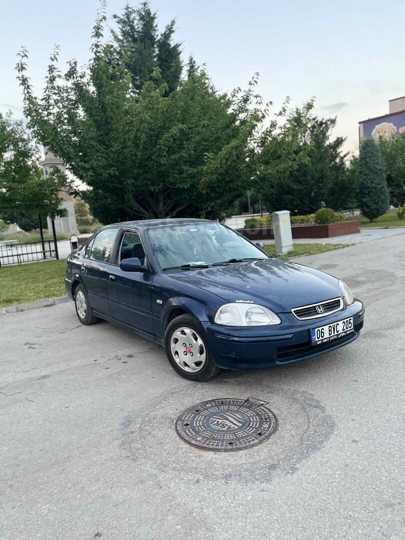 Sahibinden Honda Civic 1.4 i S 1999 Model Ankara 369.000 km Lacivert 7