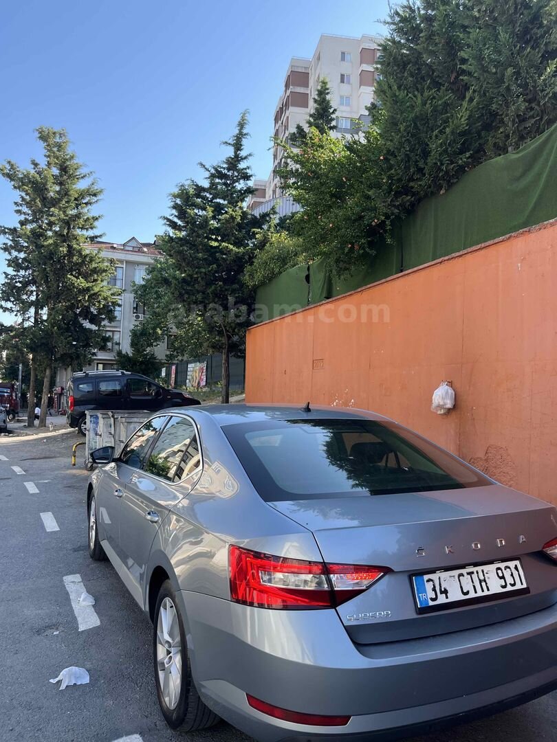 Sahibinden Skoda SuperB 1.6 TDI Premium 2020 Model İstanbul 160.200 km Gri 5