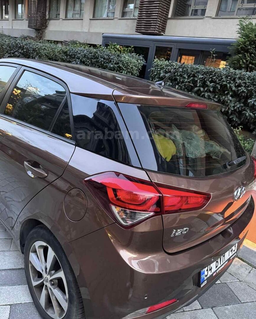 Sahibinden Hyundai i20 1.4 MPI Style 2015 Model İstanbul 126.500 km Kahverengi 6