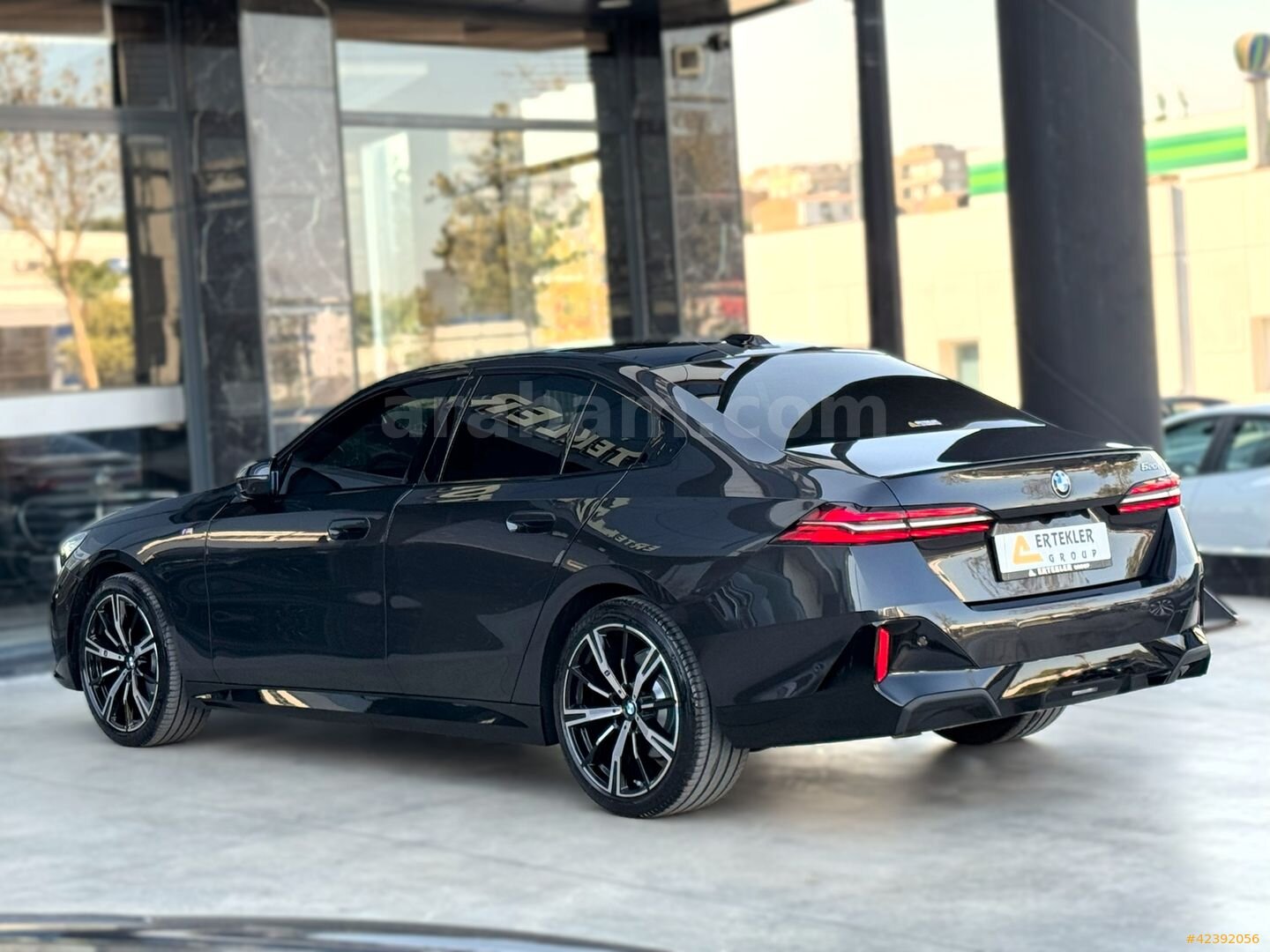 Galeriden BMW 5 Serisi 520i M Sport 2025 Model İzmir 55.000 km Gri 6