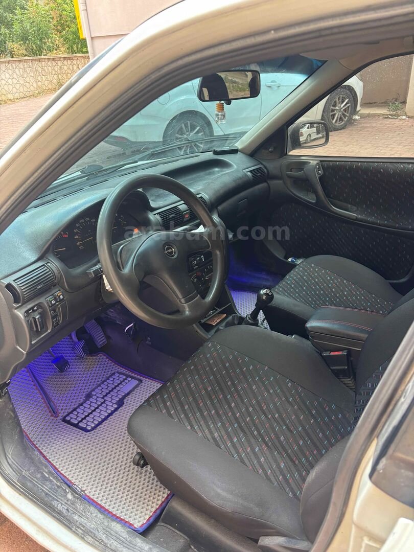 Sahibinden Opel Astra 1.6 2001 Model Afyonkarahisar 379.000 km Beyaz 7