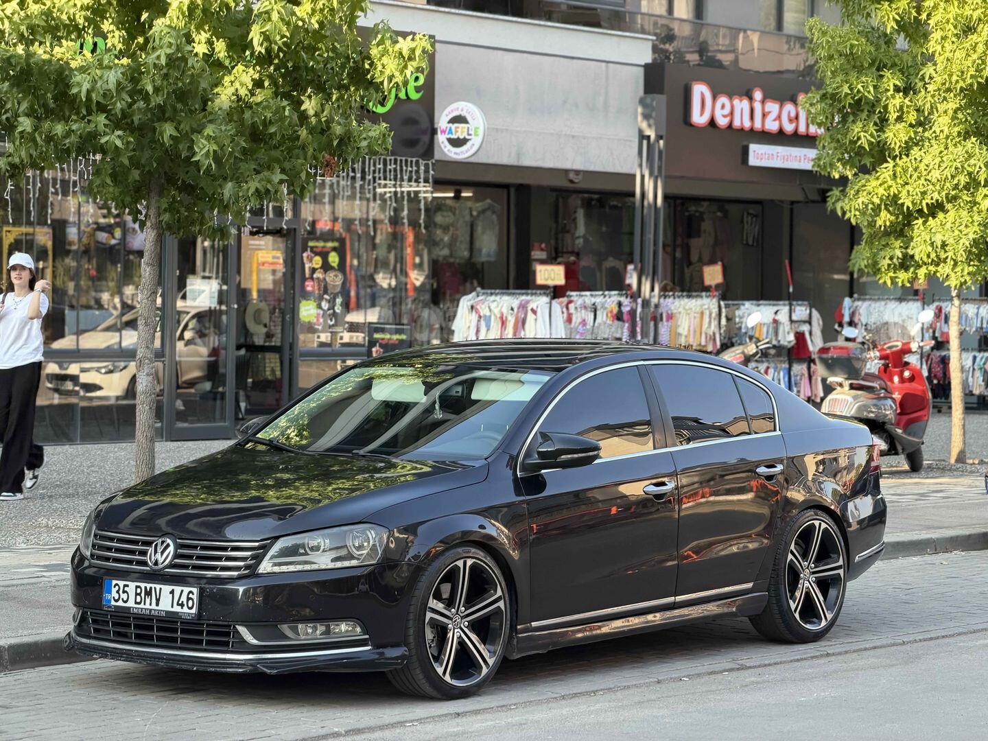Galeriden Volkswagen Passat 1.4 TSi BlueMotion Comfortline 2011 Model Bursa 255.000 km Siyah 2