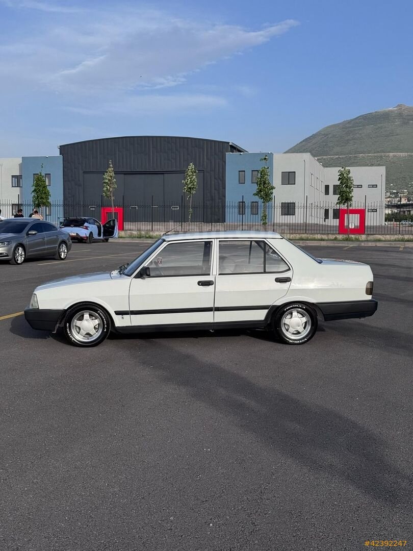 Galeriden Tofaş Şahin S 1997 Model Adıyaman 154.603 km Beyaz 2