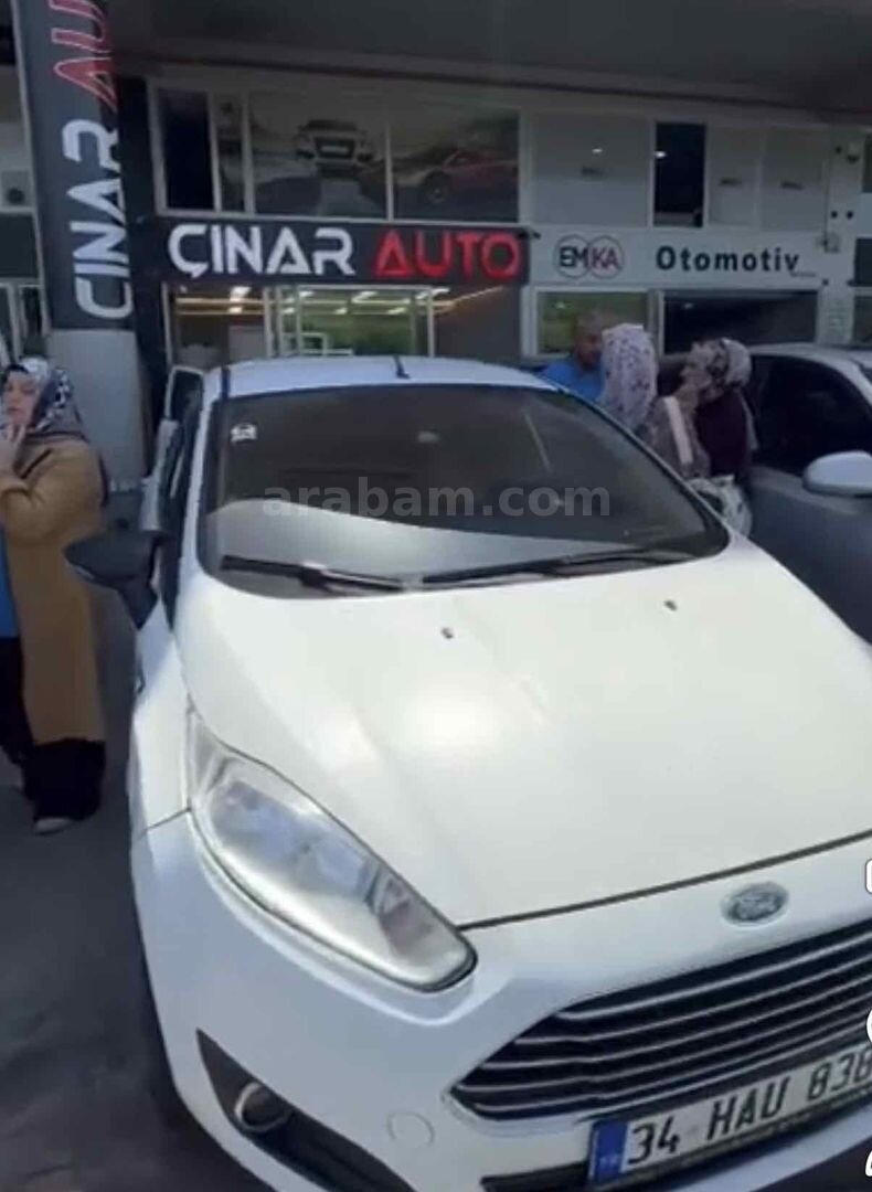 Sahibinden Ford Fiesta 1.5 TDCi Trend 2013 Model İstanbul 260.000 km Beyaz 1