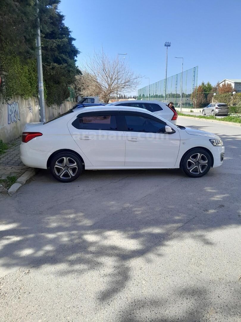 Sahibinden Citroen C-Elysée 1.5 BlueHDI Shine 2020 Model İzmir 235.000 km Beyaz 3