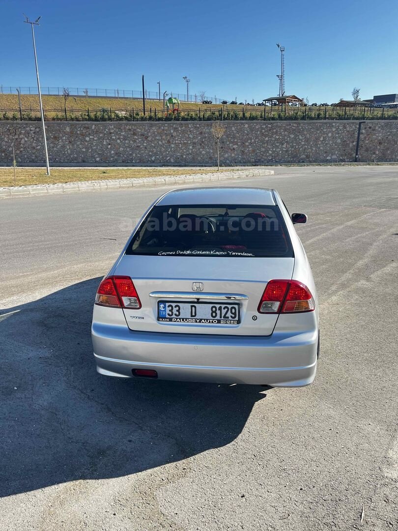 Sahibinden Honda Civic 1.6i VTEC LS Elegance 2005 Model Elazığ 269.000 km Gri 6