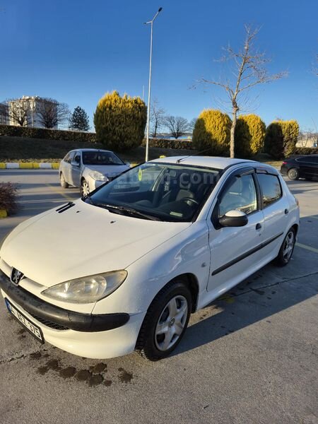 Sahibinden Peugeot 206 1.4 X-Design 2006 Model Uşak 240.000 km Beyaz