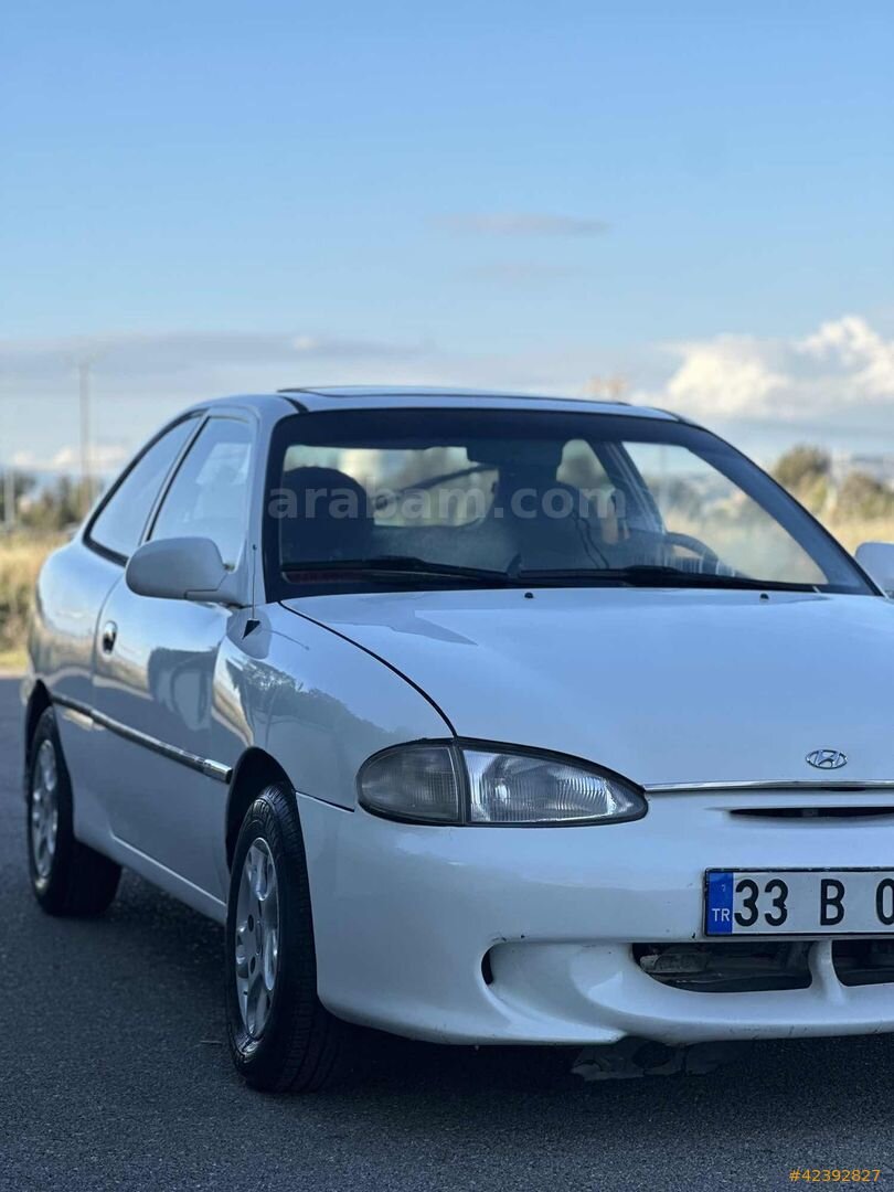 Galeriden Hyundai Accent 1.5 GT 1996 Model İzmir 302.000 km Beyaz 3