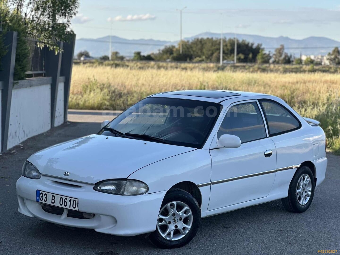 Galeriden Hyundai Accent 1.5 GT 1996 Model İzmir 302.000 km Beyaz 6
