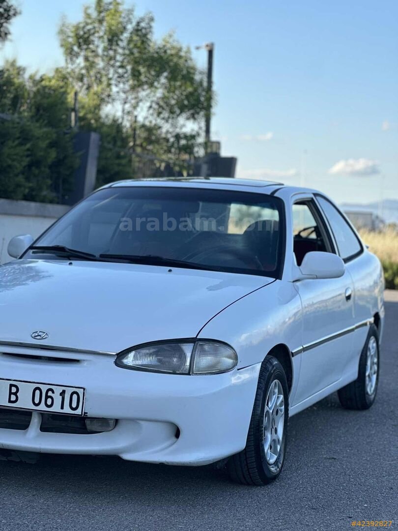 Galeriden Hyundai Accent 1.5 GT 1996 Model İzmir 302.000 km Beyaz 4