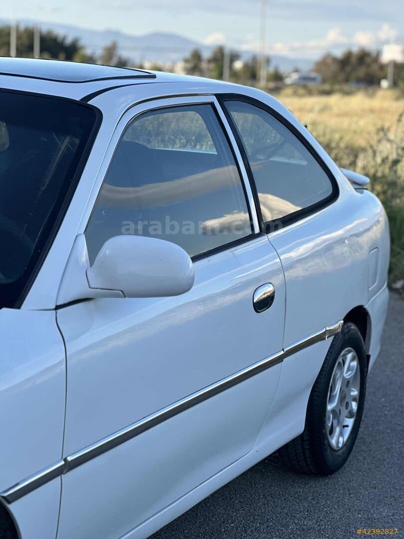 Galeriden Hyundai Accent 1.5 GT 1996 Model İzmir 302.000 km Beyaz 7