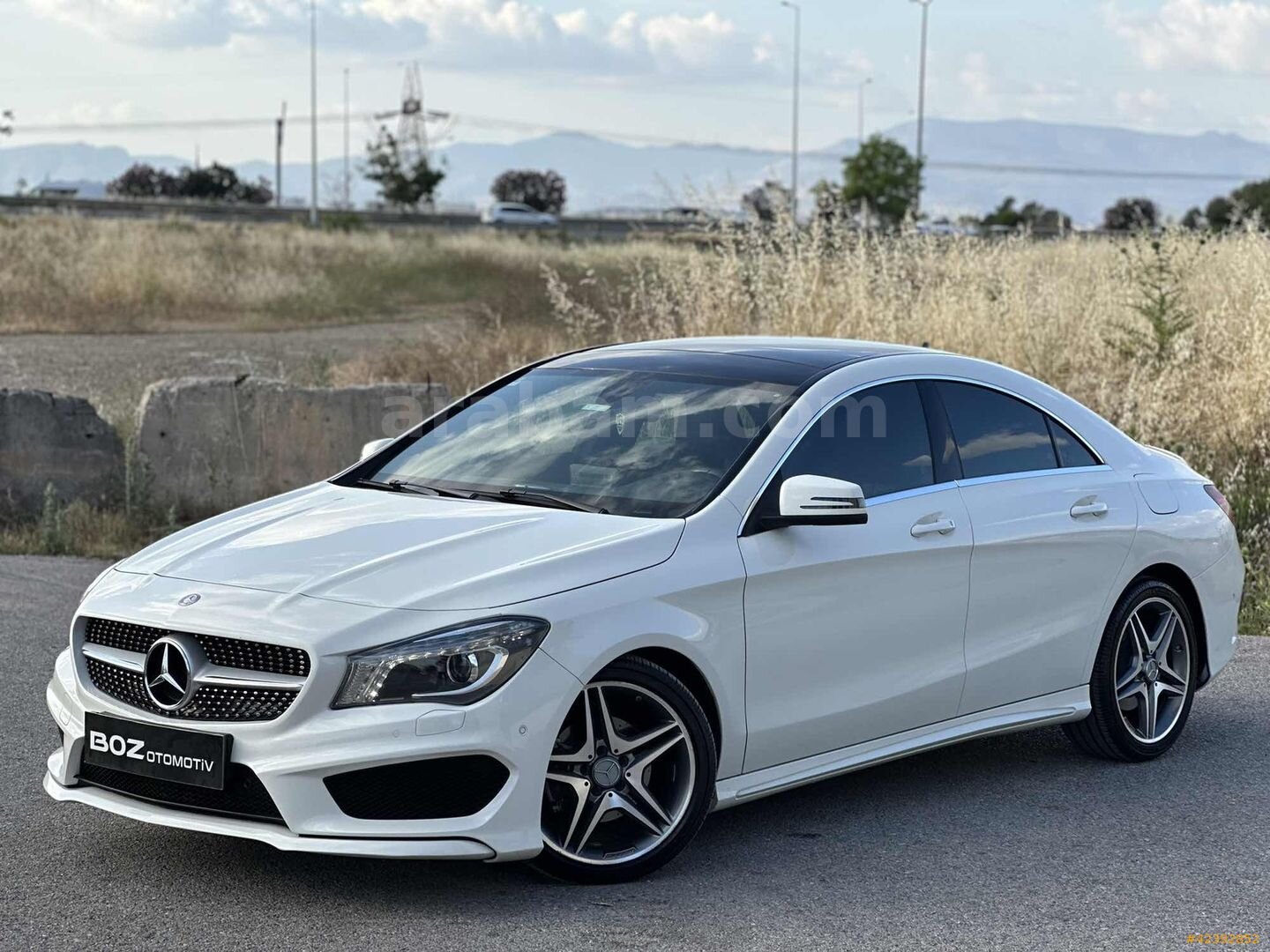 Galeriden Mercedes - Benz CLA 200 AMG 2015 Model İzmir 60.000 km Beyaz 1
