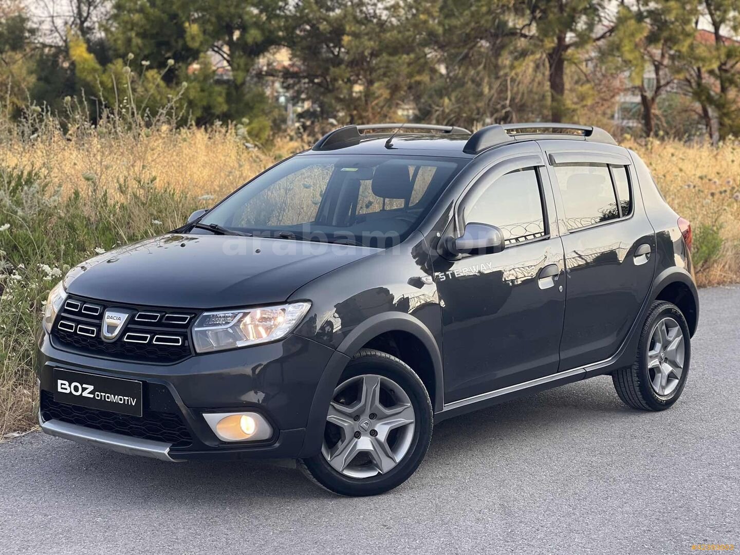 Galeriden Dacia Sandero 1.5 dCi Stepway 2017 Model İzmir 240.000 km Gri 3
