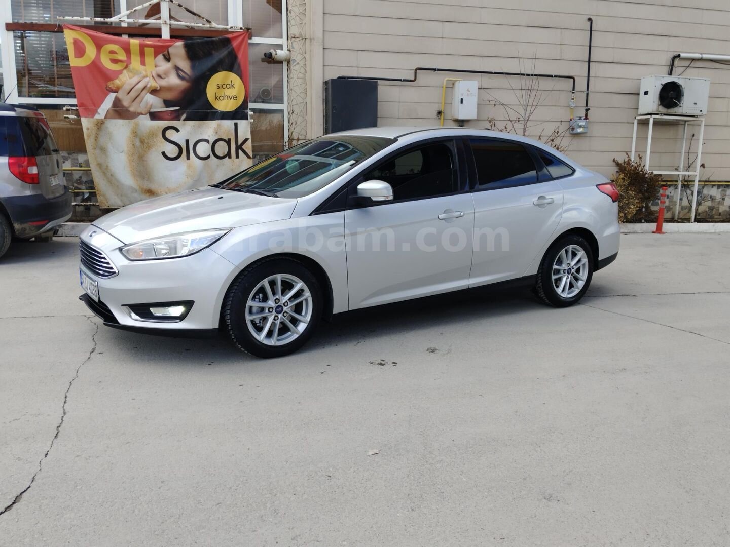 Sahibinden Ford Focus 1.6 TDCi Trend X 2016 Model Bitlis 2.005.000 km Gri (Gümüş) 4