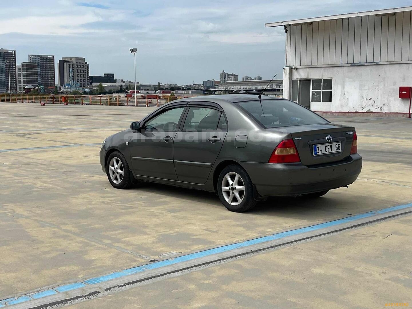 Galeriden Toyota Corolla 1.6 Sol 2004 Model İstanbul 240.000 km Füme 6