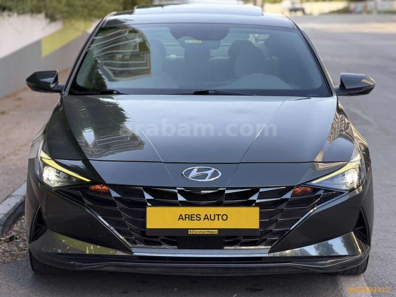 Galeriden Hyundai Elantra 1.6 MPI Elite 2021 Model Mersin 158.000 km Füme