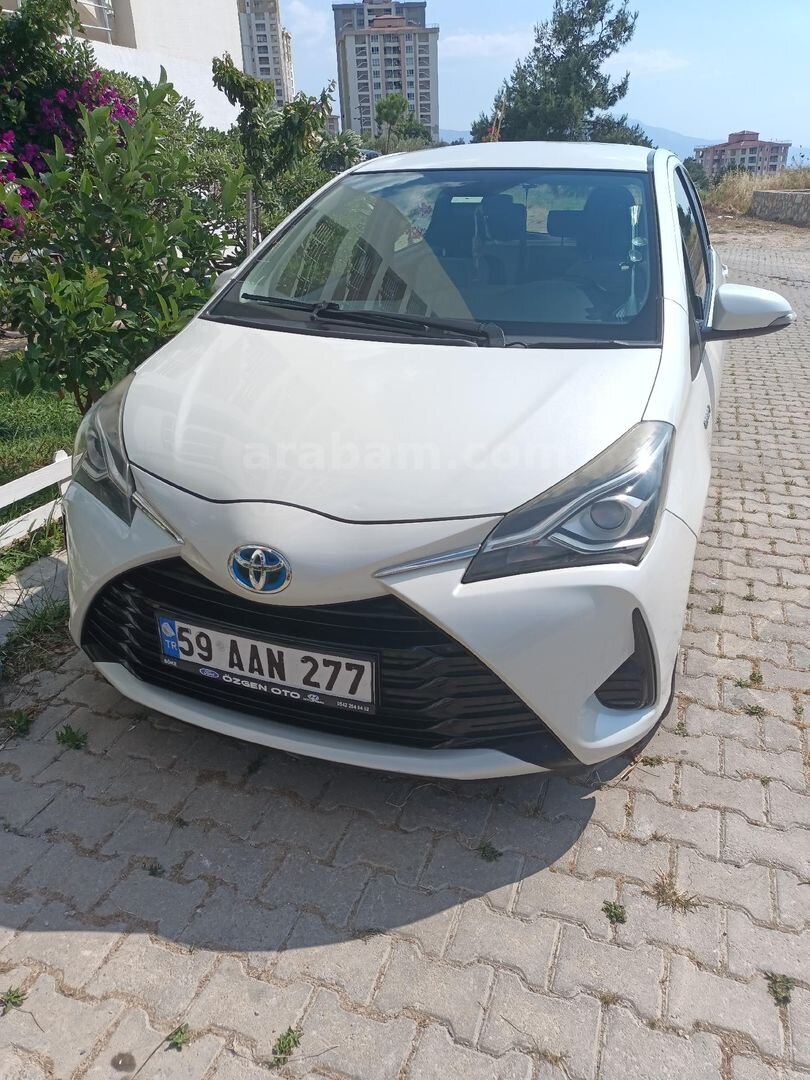 Sahibinden Toyota Yaris 1.5 Hybrid Cool 2018 Model Aydın 199.500 km Beyaz 1