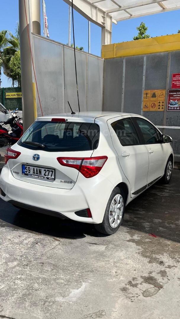 Sahibinden Toyota Yaris 1.5 Hybrid Cool 2018 Model Aydın 199.500 km Beyaz 5
