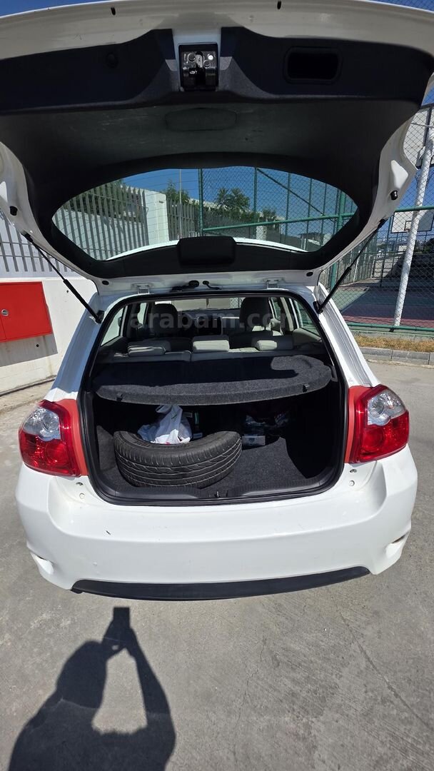 Sahibinden Toyota Auris 1.6 Elegant 2012 Model İstanbul 175.000 km Beyaz 7