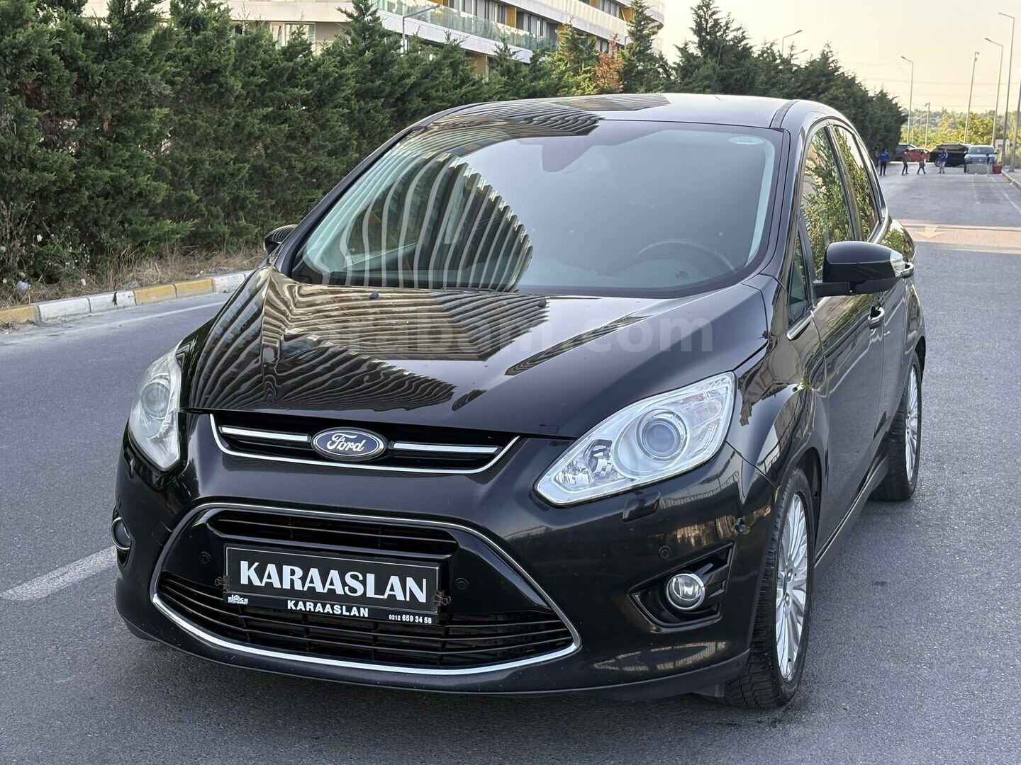 Galeriden Ford C-Max 1.6 SCTi Titanium 2014 Model İstanbul 198.000 km Siyah 5