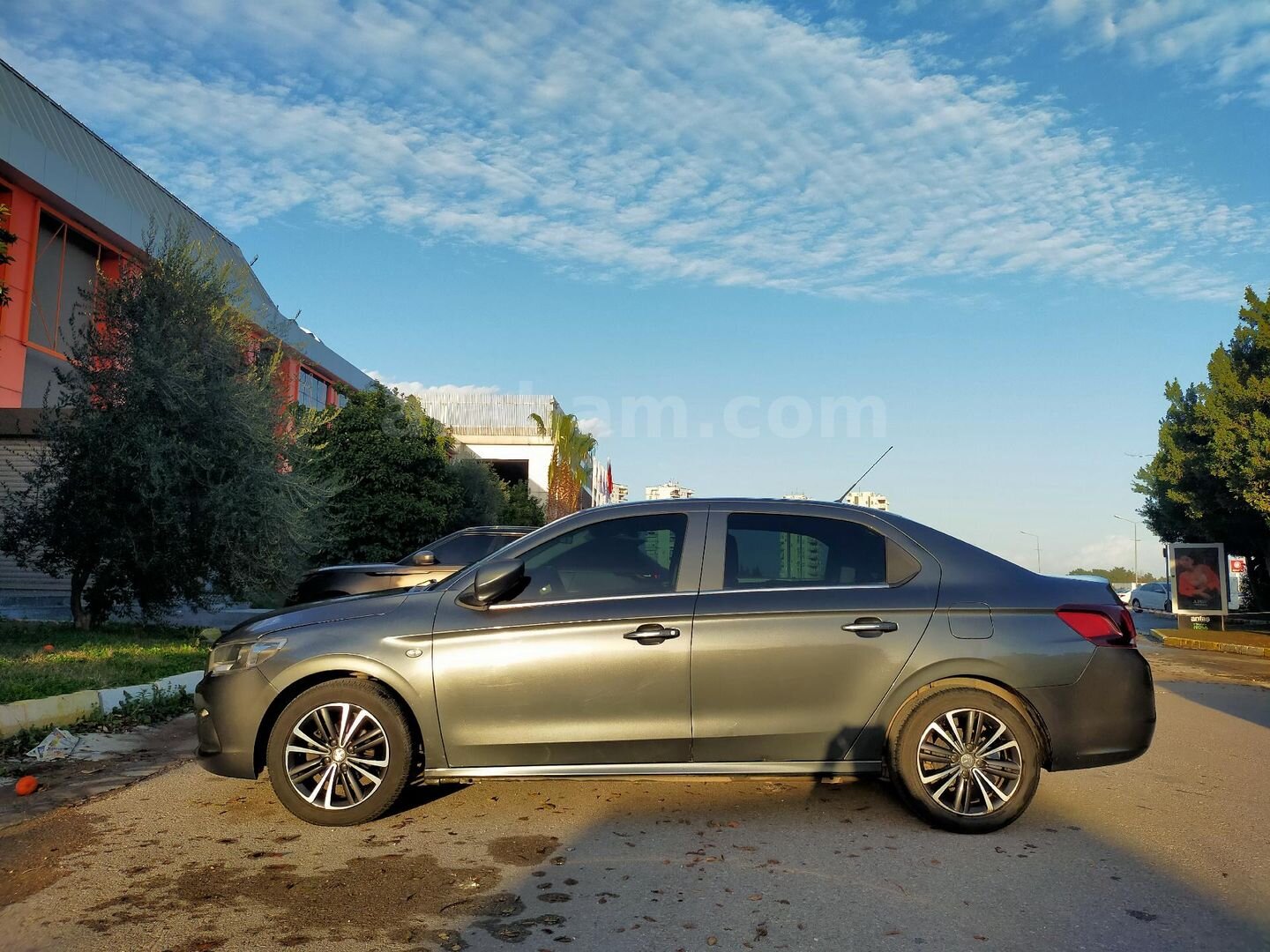 Sahibinden Peugeot 301 1.6 HDi Allure 2017 Model Antalya 180.000 km Füme 7